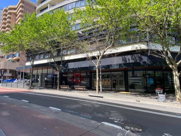 exterior view of optometrist in Oxford st bondi junction